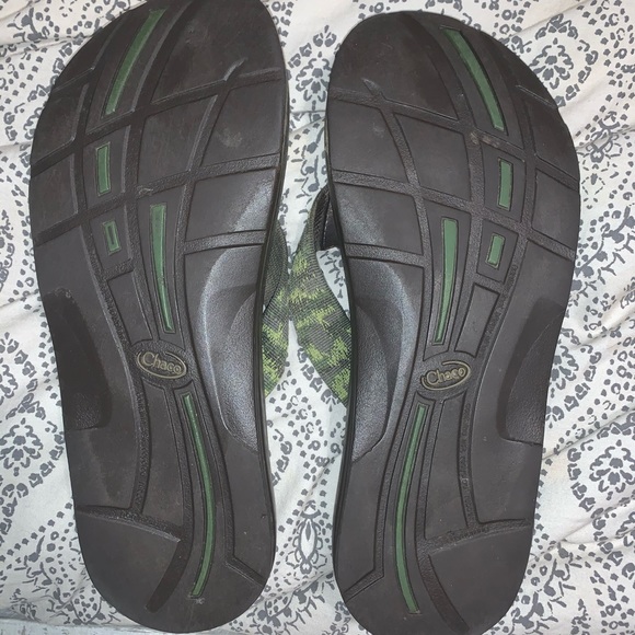 Men’s Chaco Flip Flops - Picture 3 of 5